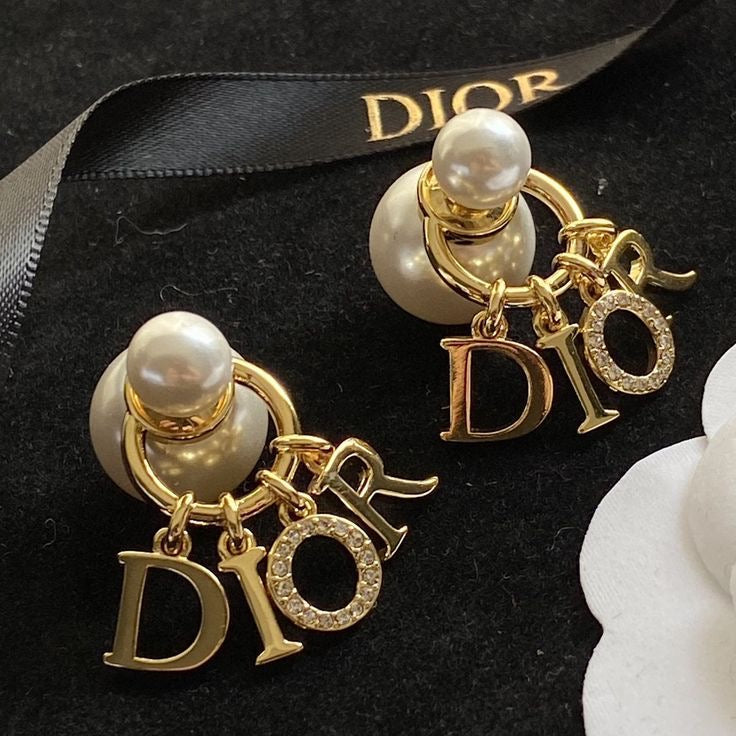 Boucles d’oreilles Dior
